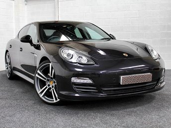 2011 PORSCHE PANAMERA
