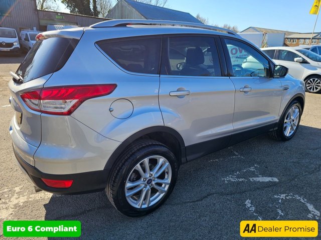 2015 FORD KUGA - Photo 12