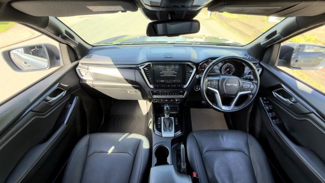View our ISUZU V-CROSS