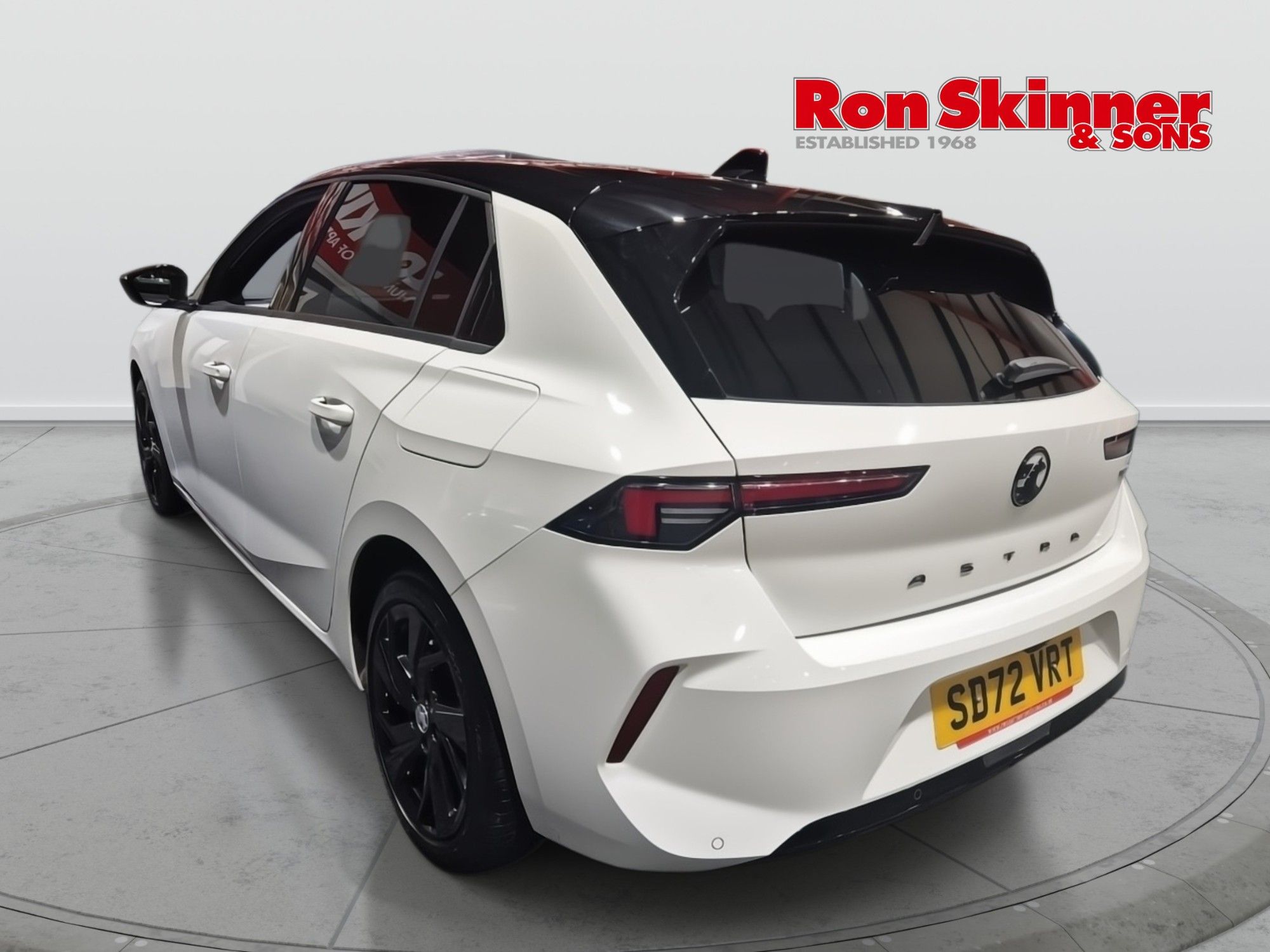 USED 2022 72 VAUXHALL ASTRA 1.6 12.4kWh GS Line Hatchback 5dr Petrol Plug-in Hybrid Auto Euro 6 (s/s) (180 ps) 