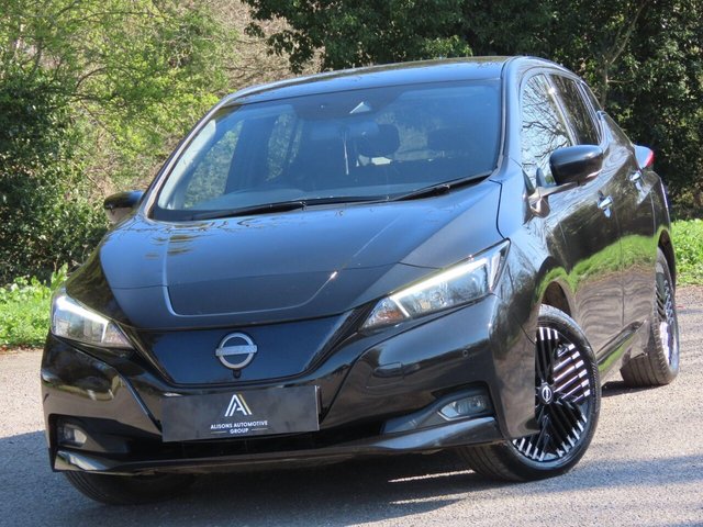 2022 NISSAN LEAF