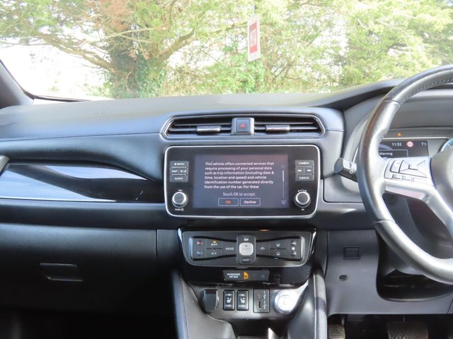 2022 NISSAN LEAF - Photo 10