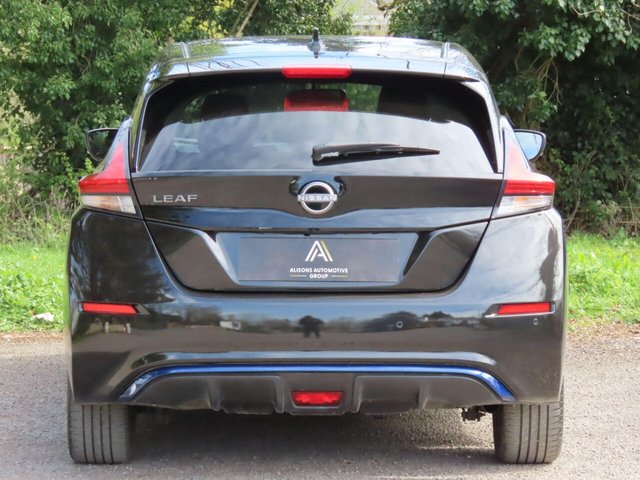 2022 NISSAN LEAF - Photo 5