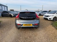 USED 2019 19 VOLVO V40 1.5 T2 R-Design Edition Hatchback 5dr Petrol Auto Euro 6 (s/s) (122 ps) 