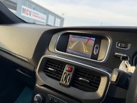 USED 2019 19 VOLVO V40 1.5 T2 R-Design Edition Hatchback 5dr Petrol Auto Euro 6 (s/s) (122 ps) 