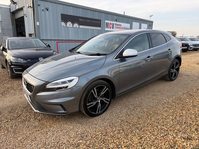 View our Volvo V40 1.5 T2 R-Design Edition Hatchback 5dr Petrol Auto Euro 6 (s/s) (122 ps)