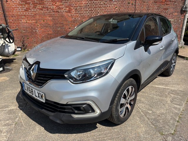 View our Renault Captur 1.5 dCi ENERGY Play SUV 5dr Diesel Manual Euro 6 (s/s) (90 ps)