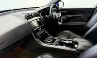 USED 2017 17 JAGUAR XE 2.0d R-Sport Saloon 4dr Diesel Auto Euro 6 (s/s) (180 ps) 