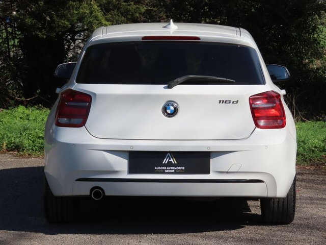 2012 BMW 1 SERIES - Photo 5