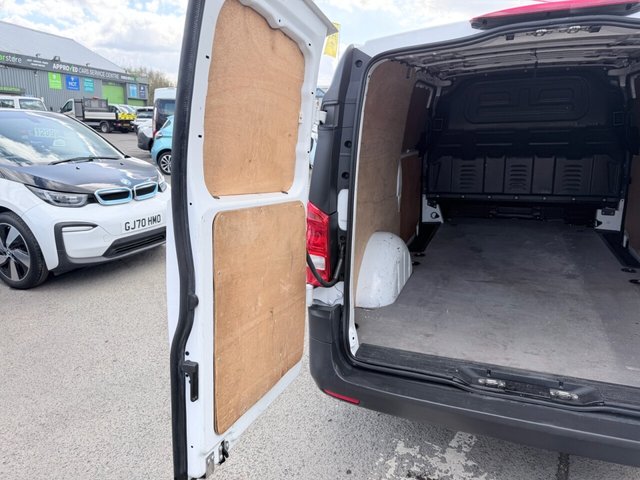 2021 Mercedes-Benz VITO - Photo 9