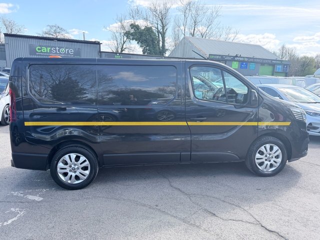 2023 RENAULT TRAFIC - Photo 9