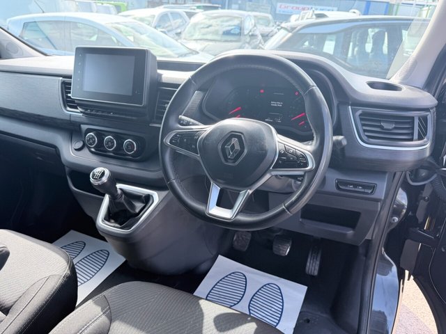 2023 RENAULT TRAFIC - Photo 11