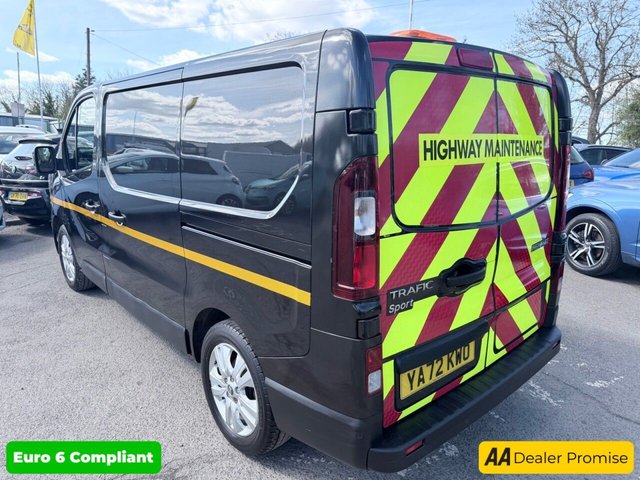 2023 RENAULT TRAFIC - Photo 6