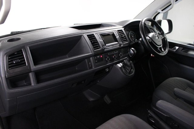 2019 VOLKSWAGEN TRANSPORTER SHUTTLE - Photo 10