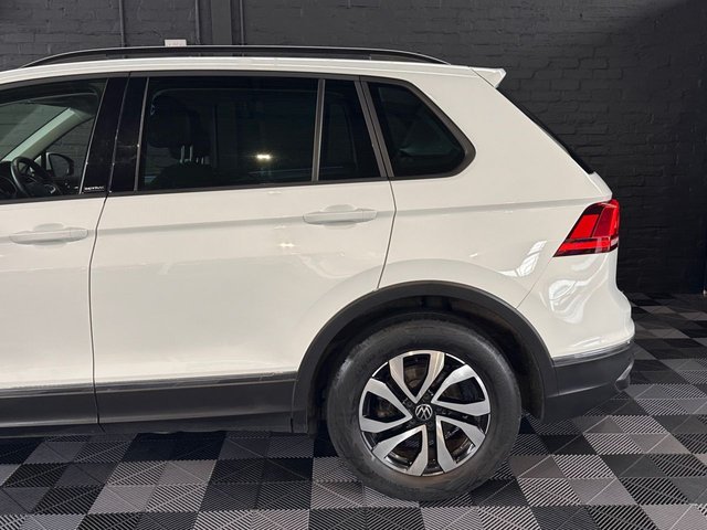 2021 VOLKSWAGEN TIGUAN - Photo 6