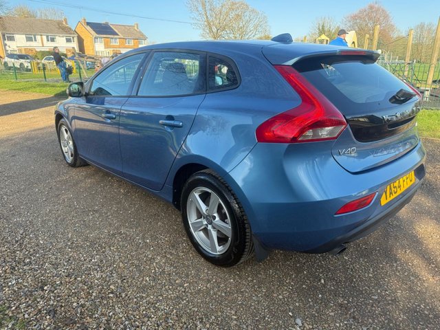 2015 VOLVO V40 - Photo 7