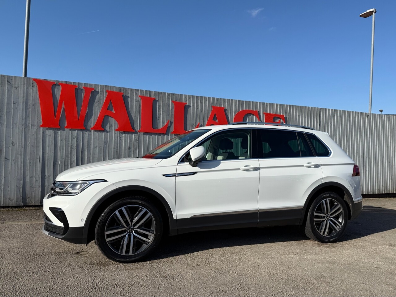 Volkswagen Tiguan 1.5 TSI Elegance Suv 5dr Petrol DSg Euro 6 Volkswagen Tiguan 1.5 TSI Elegance Suv 5dr Petrol DSg Euro 6