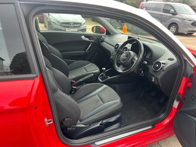 2012 AUDI A1 - Photo 9