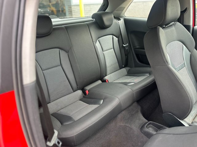 2012 AUDI A1 - Photo 11