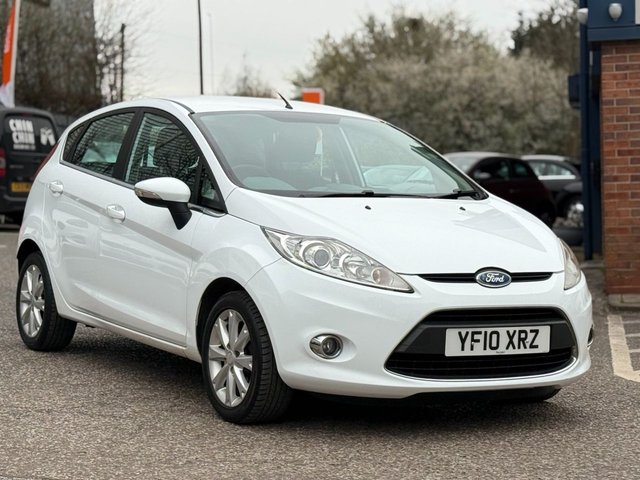 2010 FORD FIESTA - Photo 11