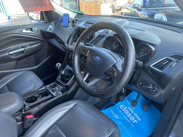 2019 FORD KUGA - Photo 12