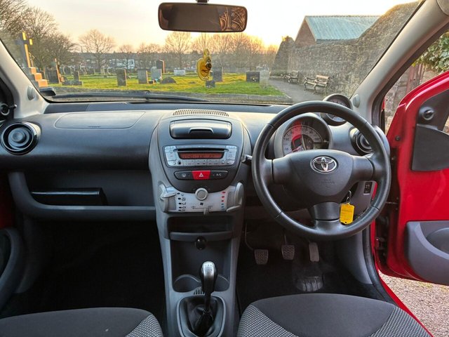 2011 TOYOTA AYGO - Photo 10