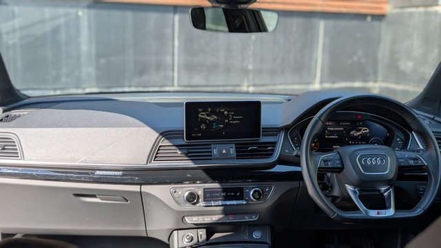 View our AUDI Q5