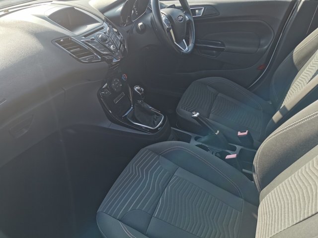 2014 FORD FIESTA - Photo 8