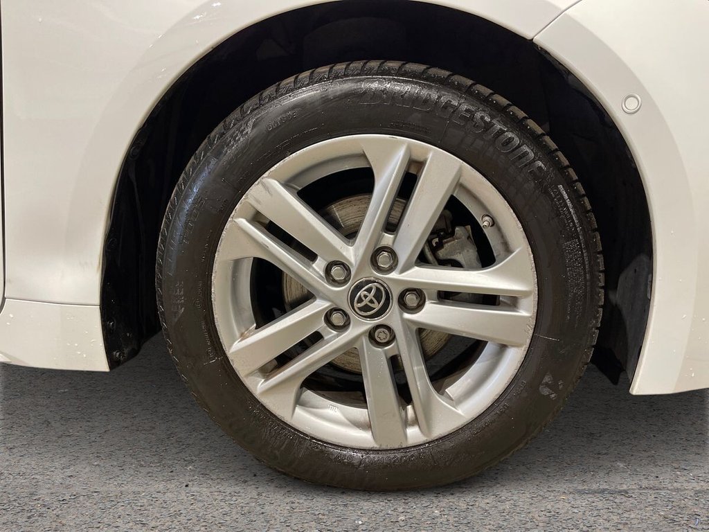 USED 2022 71 TOYOTA COROLLA 1.8 VVT-h GPF Icon Tech Hatchback 5dr Petrol Hybrid CVT Euro 6 (s/s) (122 ps) Great Service History