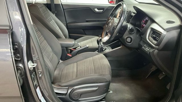 2018 KIA STONIC - Photo 2