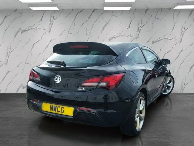 2017 VAUXHALL ASTRA GTC - Photo 4