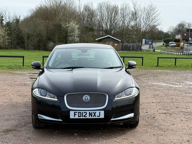 2012 JAGUAR XF - Photo 2