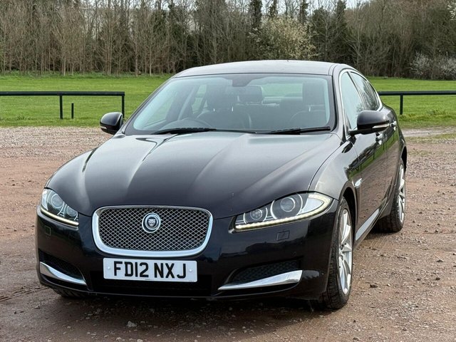 2012 JAGUAR XF - Photo 8