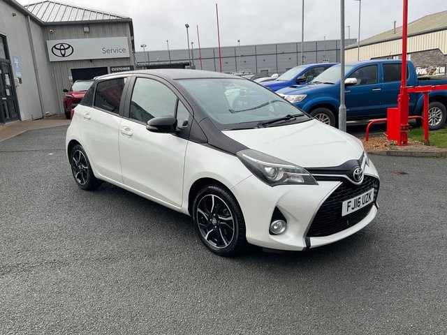 2016 TOYOTA YARIS
