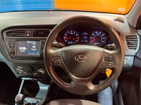 USED 2020 70 HYUNDAI I20 1.2 Play Hatchback 5dr Petrol Manual Euro 6 (s/s) (84 ps) Sat Nav. Camera. Cruise. DAB.