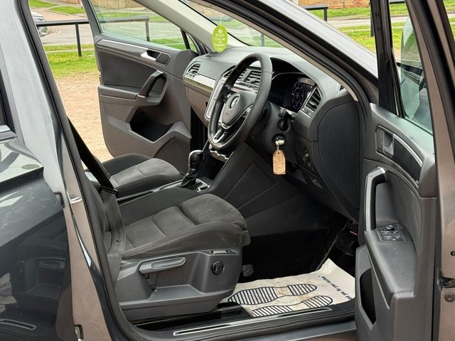 2017 VOLKSWAGEN TIGUAN - Photo 12