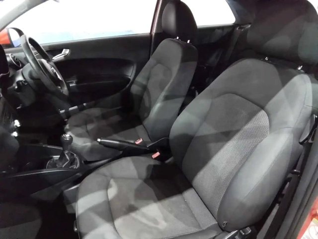 2012 AUDI A1 - Photo 5