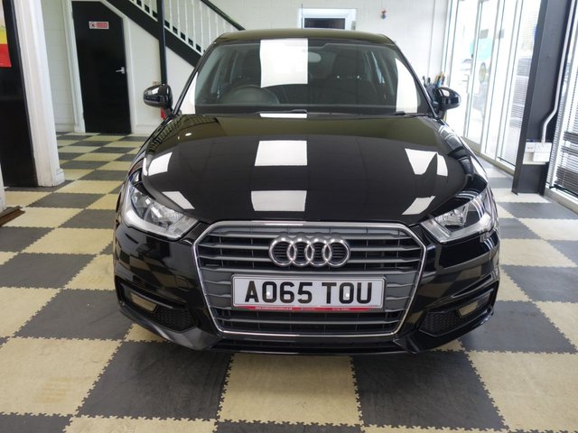 2015 AUDI A1 - Photo 2