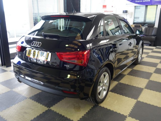 2015 AUDI A1 - Photo 6