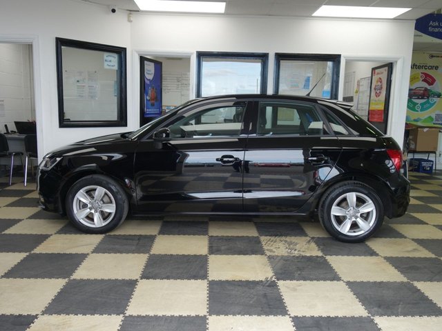 2015 AUDI A1 - Photo 9