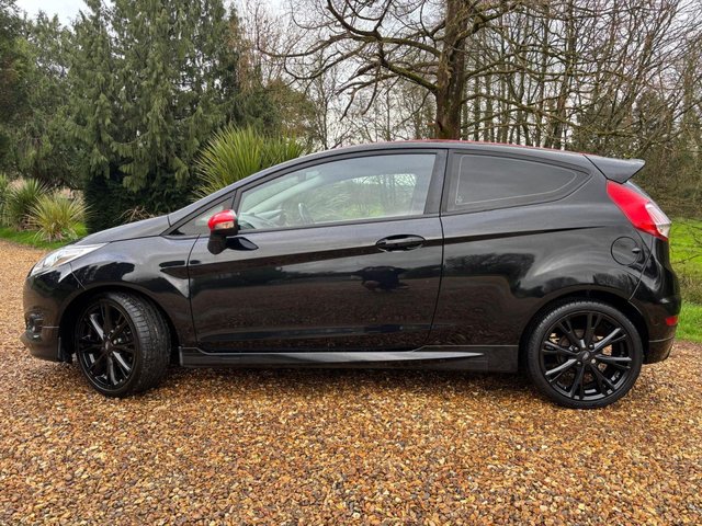 2016 FORD FIESTA 1.0T EcoBoost Zetec S Hatchback 3dr Petrol Manual Euro 6 (s/s) (140 ps) - Photo 6