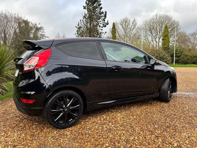 2016 FORD FIESTA 1.0T EcoBoost Zetec S Hatchback 3dr Petrol Manual Euro 6 (s/s) (140 ps) - Photo 8