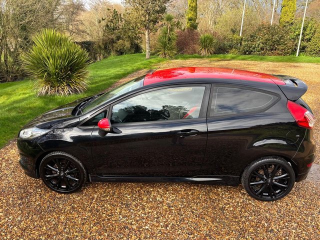 2016 FORD FIESTA 1.0T EcoBoost Zetec S Hatchback 3dr Petrol Manual Euro 6 (s/s) (140 ps) - Photo 12