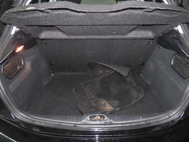 2017 PEUGEOT 208 - Photo 8