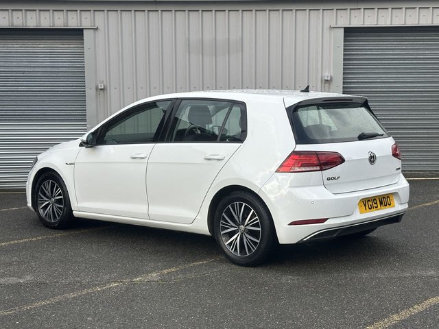 2019 VOLKSWAGEN GOLF - Photo 2