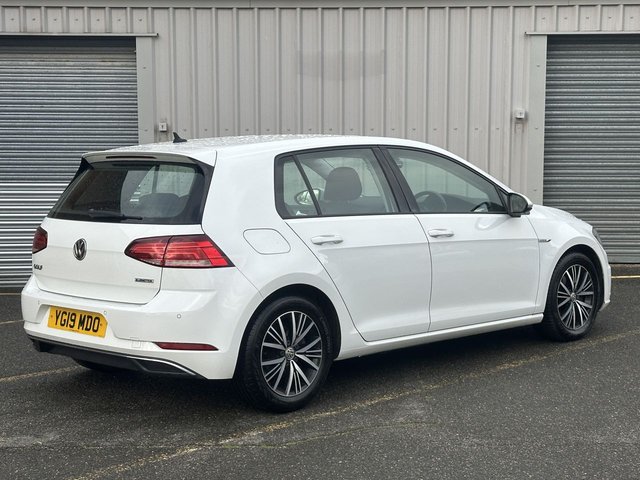 2019 VOLKSWAGEN GOLF - Photo 5