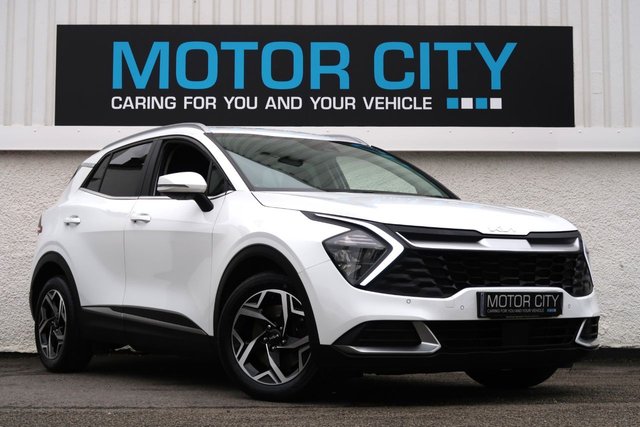2022 72 KIA SPORTAGE 1.6 T-GDi 2 SUV 5dr Petrol Manual Euro 6 (s/s) (148 bhp) LOW MILEAGE / 1 OWNER / FSH