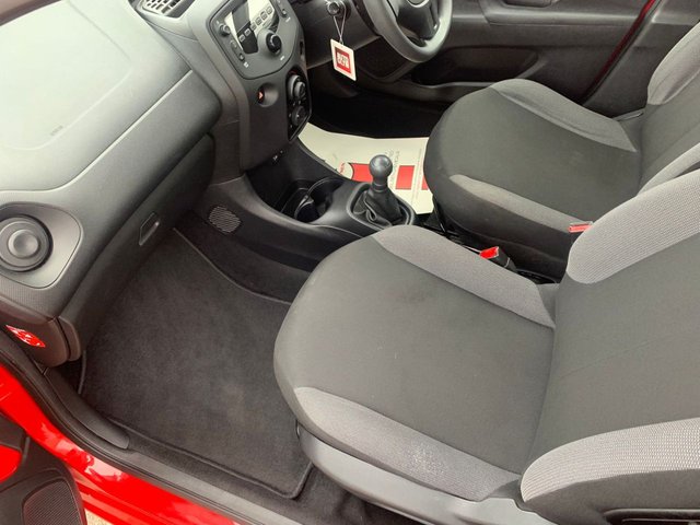 2020 TOYOTA AYGO - Photo 8