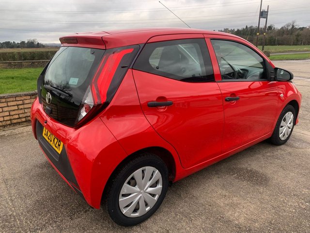 2020 TOYOTA AYGO - Photo 3