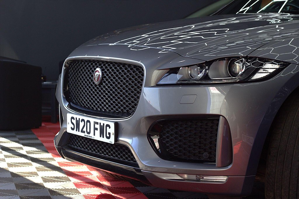 USED 2020 20 JAGUAR F-PACE 2.0 D180 Chequered Flag Auto AWD Euro 6 (s/s) 5dr FREE 12 MONTHS WARRANTY +